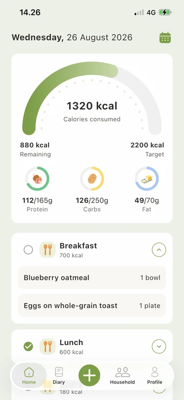 Eatper home screen showing calories, macro targets, and daily meals